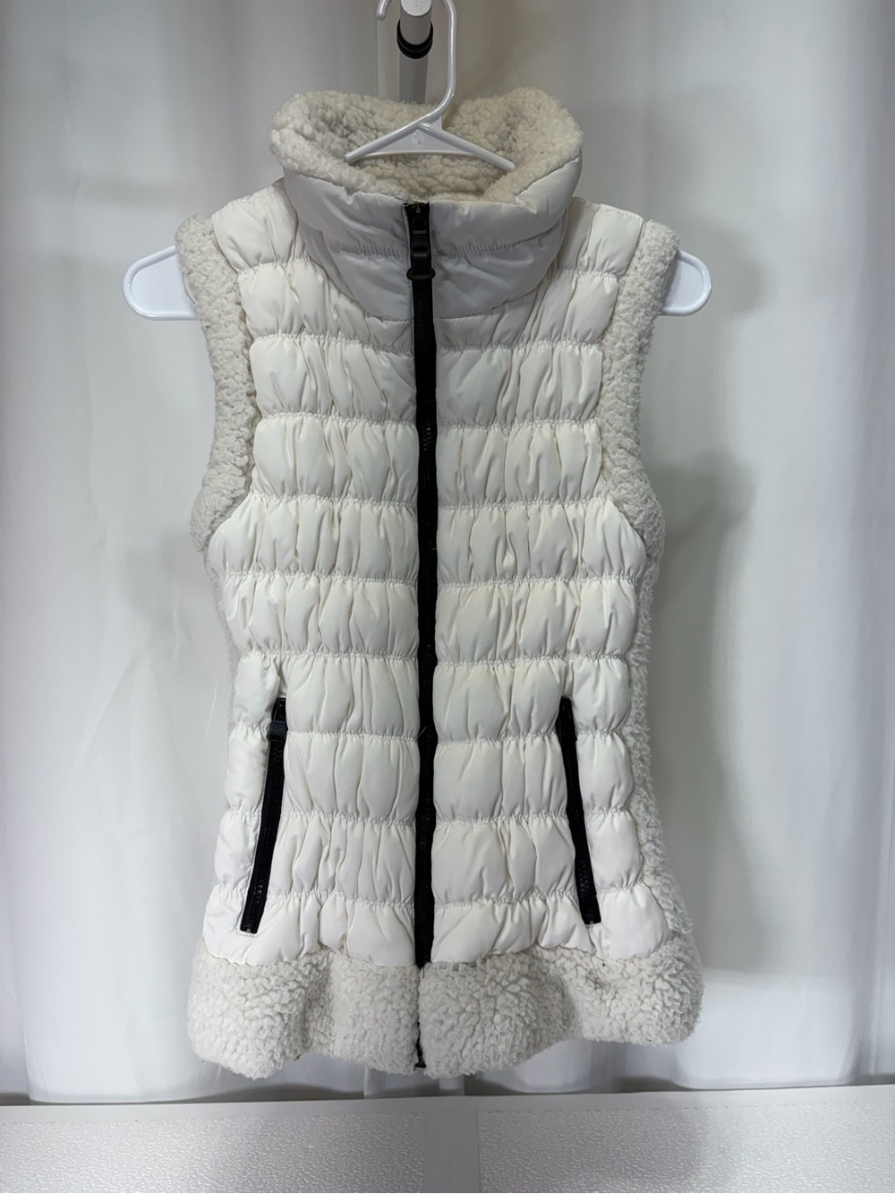 Calvin Klein Cream White Quilted Sherpa-Trim Puffer Vest 4165